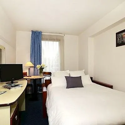 Hotel apartamentowy Appart'city Classic La Paryż