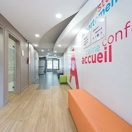 Appart'city Classic La Aparthotel 2*